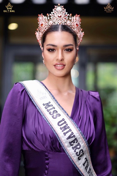 แอนชิลี สก๊อต-เคมมิส พร้อมเดินทางชิงมงสาม ประกวด Miss Universe 2021