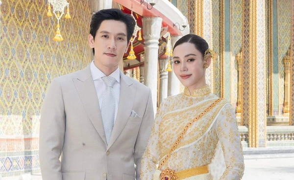 ตูน พิมพ์ปวีณ์ สวมชุดไทยสุดเลอค่าถ่ายพรีเวดดิ้ง งดงามดุจนางในวรรณคดี