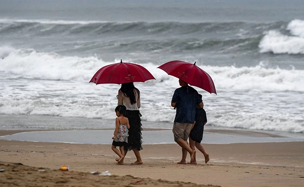 พยากรณ์อากาศวันนี้ 25 กุมภาพันธ์ “เหนือ - อีสาน” รับมือพายุฝนฟ้าคะนอง 