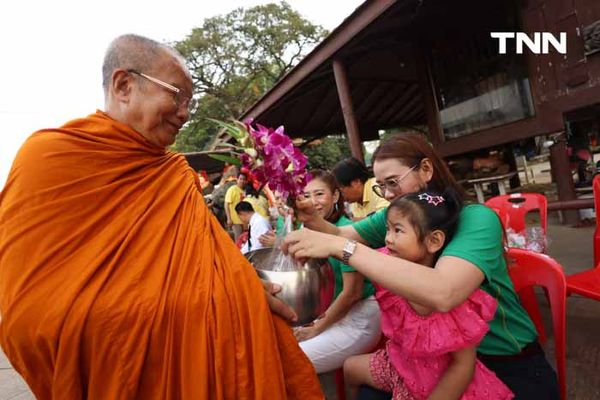 “วันช้างไทย” แลเพนียด ทำบุญ-เลี้ยงอาหารช้าง เพื่อเป็นสิริมงคล