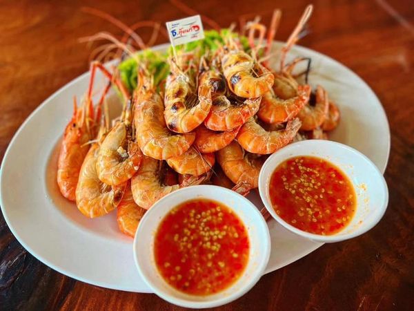 5 ร้านอาหารกาฬสินธุ์ พากินร้านอร่อย เจ้าดังเจ้าเด็ด พร้อมวิวสุดสวย