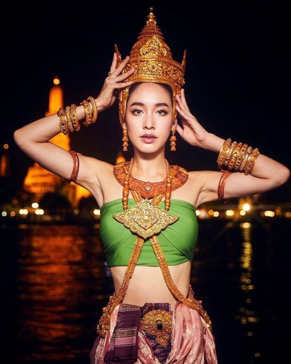 สวยสะกดใจ มิน พีชญา สวมชุดไทยแปลงโฉมเป็นนางนพมาศ 