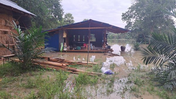 ประมวลภาพน้ำท่วมชุมชนตลาดเก่า จ.ปราจีนบุรี