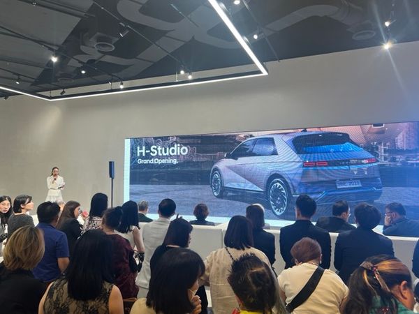 Hyundai เปิดตัว H-Studio พื้นที่แบ่งปันข้อมูลและเทคโนโลยี แห่งแรก ณ The Emsphere