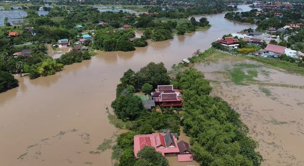 น้ำท่วมอยุธยา! บางบาล จมน้ำ 16 ตำบล เดือดร้อน 8,182 ครัวเรือน