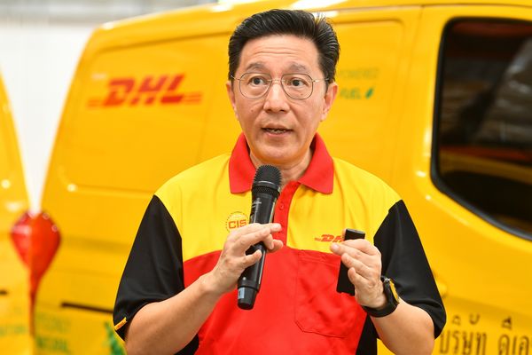 DHL ลุยใช้ EV ขนส่งพัสดุด้วยรถพลังงานไฟฟ้า เดินหน้าเพื่อความยั่งยืน !