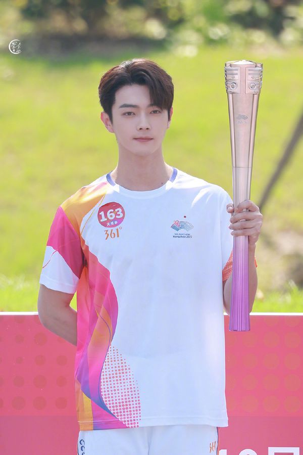 “สวี่ข่าย” วิ่งคบเพลิง Asian Games ครั้งที่ 19 (มีคลิป)