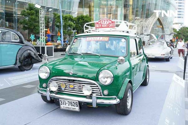 สัมผัสตำนานรถโบราณ ริมเจ้าพระยา ในงาน “ICONSIAM VINTAGE CAR SHOW”