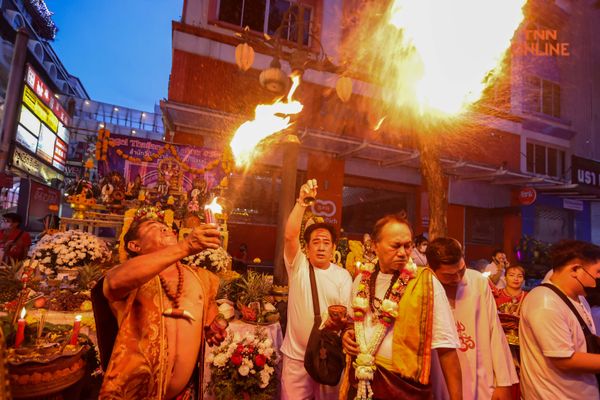 ค่ำคืนนวราตรี พิธีบูชาพระแม่อุมาเทวีสุดยิ่งใหญ่