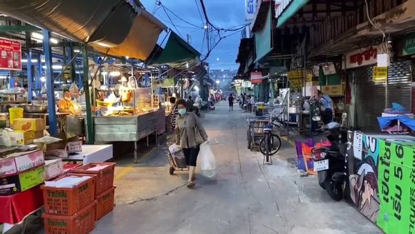 ตลาดสดเทศบาลนครนนทบุรีเปิดวันแรก-เข้มมาตรการป้องกันโควิด