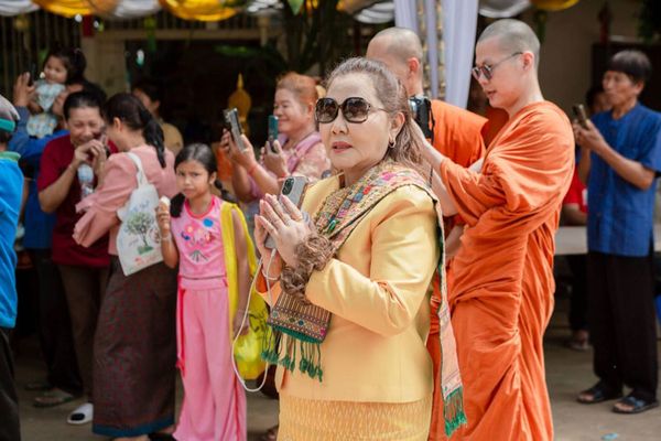 อลังการ! 7 ช้างแห่กฐินวัดสกุณาวาส สมทบทุนสร้างหลวงพ่อโตโคตรมะ