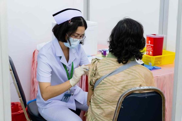 กรมบัญชีกลางยกระดับการป้องกันผู้สูงวัยด้วยวัคซีนไข้หวัดใหญ่ขนาดสูง