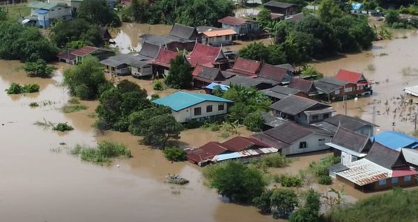 น้ำท่วมอยุธยา! บางบาล จมน้ำ 16 ตำบล เดือดร้อน 8,182 ครัวเรือน