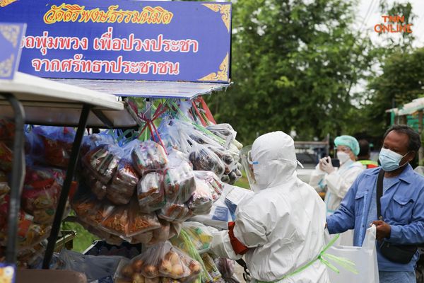 พระไทยดังทั่วโลก! รอยเตอร์ตีข่าวช่วยญาติ-โยมเดือดร้อนจากโควิด ด้วยรถพุ่มพวง