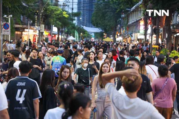 กทม. ชวนลดใช้รถ เพ้นท์สีถนนบรรทัดทองเพิ่มพื้นที่คนเดิน ในงาน Bangkok Car Free 2024