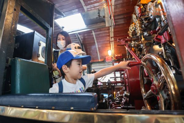 วันหยุดพ่อพาเที่ยว นั่งรถไฟย้อนยุคไปกับหัวรถจักรไอน้ำ