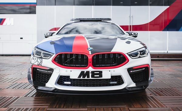 BMW เผยโฉมเซฟตี้คาร์สายพันธุ์ M ในศึกโมโตจีพี ไทยแลนด์