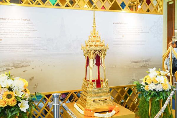 กองทัพเรือ ร่วมกับ ไอคอนสยาม จัดนิทรรศการ “สี สรรค์ สะท้อนศิลป์”