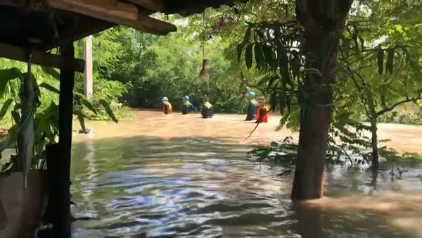 สถานการณ์น้ำท่วมอุทัยธานี ยังหนัก-ทหาร ฝ่ายปกครอง เร่งช่วยผู้ประสบภัย