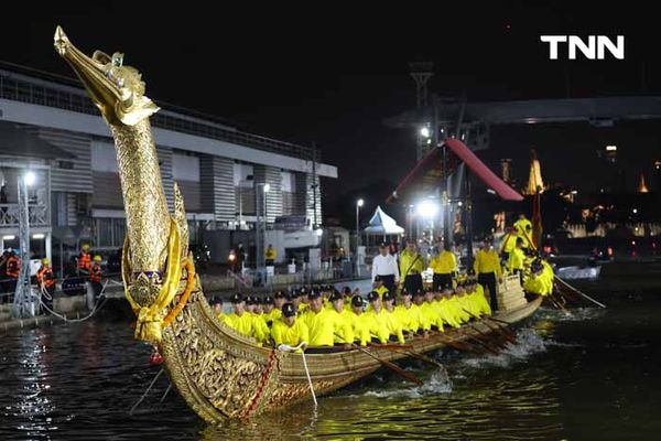 อัญเชิญ “เรือพระที่นั่งสุพรรณหงส์” ลงน้ำเตรียมการจัดขบวนพยุหยาตราทางชลมารค