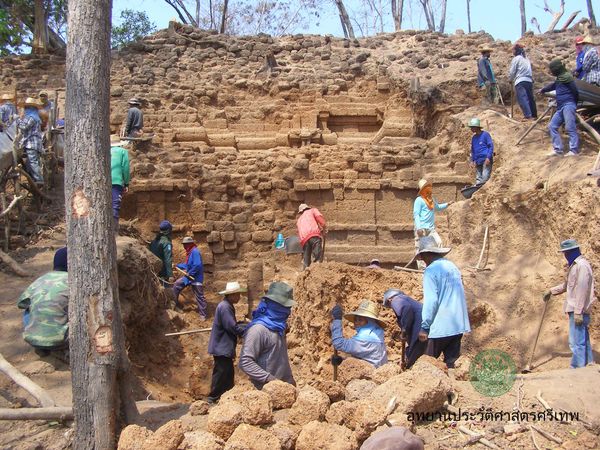 เมืองโบราณศรีเทพ เปิดภาพประวัติศาสตร์ เขาคลังนอก ช่วงขุดค้นปี 2551