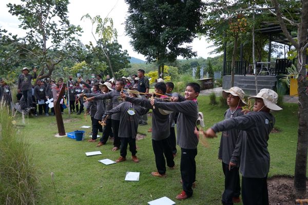 CPF สร้างเครือข่ายเยาวชนรักษ์สิ่งแวดล้อม จัดค่ายปันรู้ ปลูกรักษ์ ที่เขาพระยาเดินธง