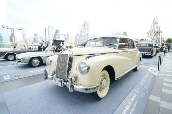 สัมผัสตำนานรถโบราณ ริมเจ้าพระยา ในงาน “ICONSIAM VINTAGE CAR SHOW”