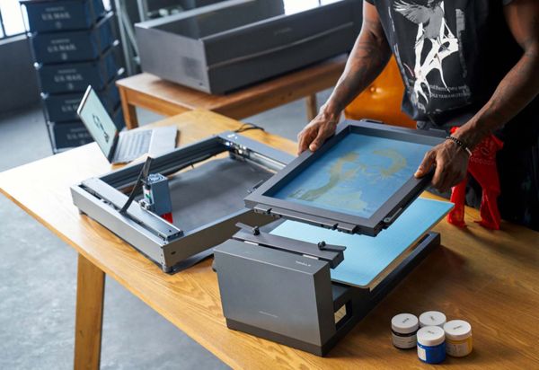 xTool Screen Printer  รวมมิตรเครื่องมือสร้างธุรกิจสกรีนเสื้อครบจบแบบ 3 in 1