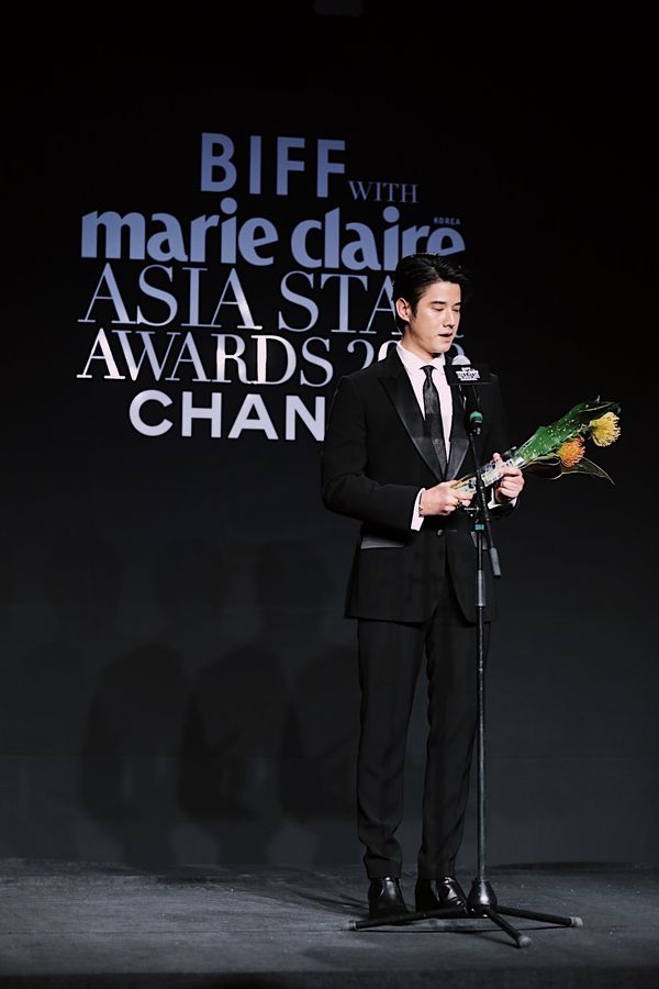 มาริโอ้ เมาเร่อ คว้ารางวัล Face of Asia ในงาน BIFF With Marie Claire Asia Star Awards 2022 (มีคลิป)