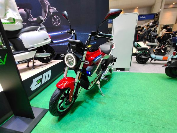 พาทัวร์ชมมอเตอร์ไซต์ EV งาน Motor Show 2022