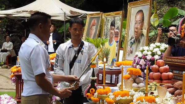 เชียงรายทำบุญครบรอบ 5 ปีเหตุการณ์ถ้ำหลวง-รำลึก “ผู้ว่าฯหมูป่า” 