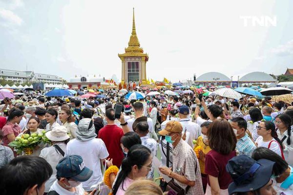 วันสุดท้ายเนืองแน่น ชาวพุทธเข้ากราบพระบรมสารีริกธาตุและพระอรหันตธาตุ