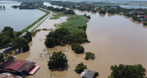 น้ำท่วมอยุธยา! บางบาล จมน้ำ 16 ตำบล เดือดร้อน 8,182 ครัวเรือน