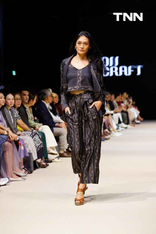 บาติกไทยสู่เวทีแฟชั่นสุดยิ่งใหญ่ “ELLE Fashion Week 2024” ในโชว์พิเศษ “Timeless Crafting with Batik”