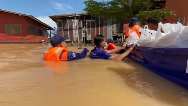 สรุปสถานการณ์ “น้ำท่วมทั่วไทย” ลำปางฝนกระหน่ำ-แจ้งเตือน 5 อำเภอ