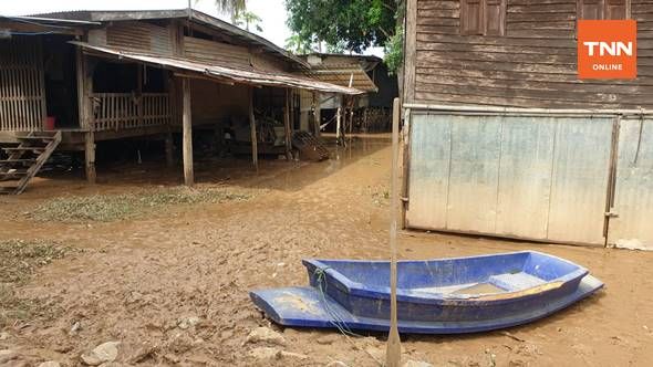 ประมวลภาพ น้ำท่วมสุโขทัย ระดับน้ำลดลงต่อเนื่อง