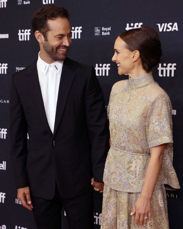  Natalie Portman ยังคงยื้อรักแม้ถูกสามีนอกใจ แอบมีสัมพันธ์กับหญิงสาววัย 25 ปี 