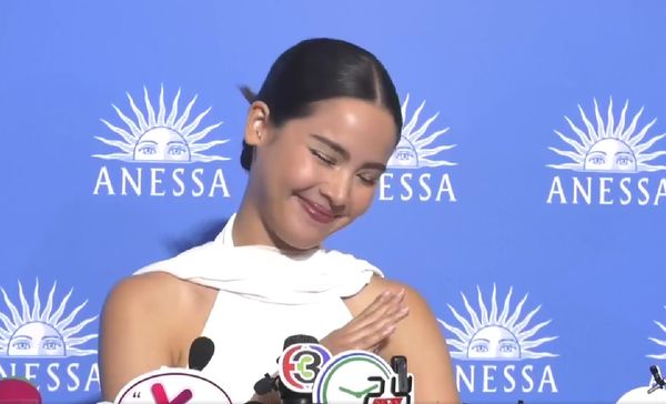 เตรียมชุดรอทุกวัน ญาญ่า เขินหนัก เล่าย้อนโมเมนต์ ณเดชน์ ขอแต่งงาน 