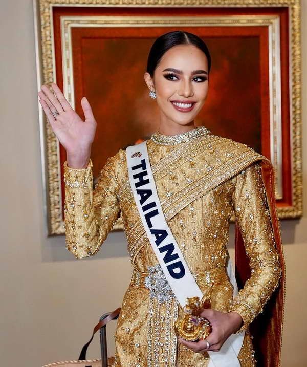 โอปอล สุชาตา สวม ชุดไทยศิวาลัย สุดงดงาม ร่วมงานเปิดตัวมงกุฎ Miss Universe 2024