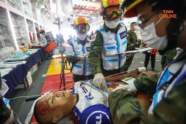 ทดสอบขีดความสามารถ “เรือหลวงช้าง” ลำเลียงกำลังพลและช่วยผู้ประสบภัยทางทะเล  