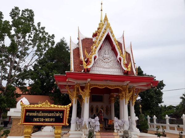 7 ที่เที่ยวหนองบัวลำภู  แผ่นดินธรรมหลวงปู่ขาว เด่นสกาวถ้ำเอราวัณ