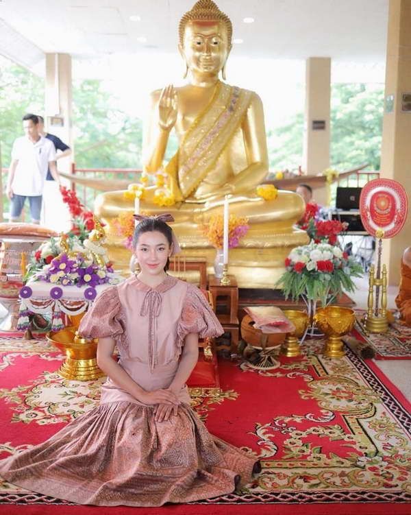 อนุโมทนา เบลล่า ราณี เป็นเจ้าภาพทอดกฐินวัดพระยาสุเรนทร์