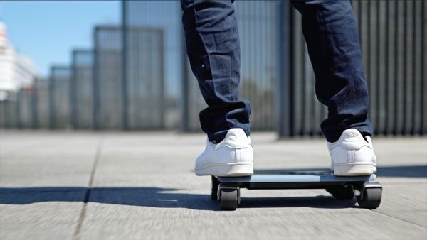 รถกระเป๋า Walkcar สเกตบอร์ดไฟฟ้าจิ๋ว พกพาใส่กระเป๋าได้