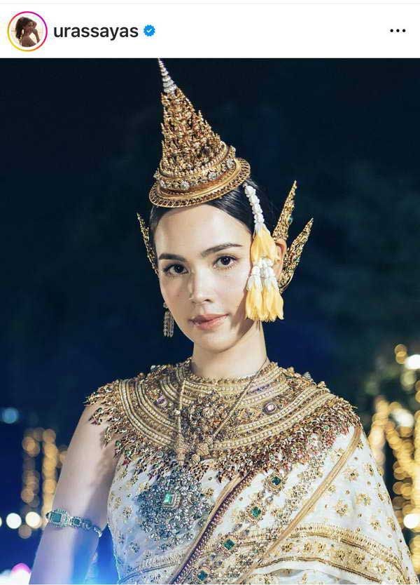 นางนพมาศ ญาญ่า อุรัสยา สุดงดงาม ร่วมขบวนแห่ทางน้ำ ลอยกระทง 2567