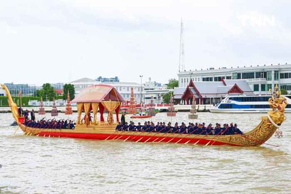 กองทัพเรือเตรียมความพร้อม ผูกทุ่นประกอบกาพย์เห่เรือเฉลิมพระเกียรติในหลวง