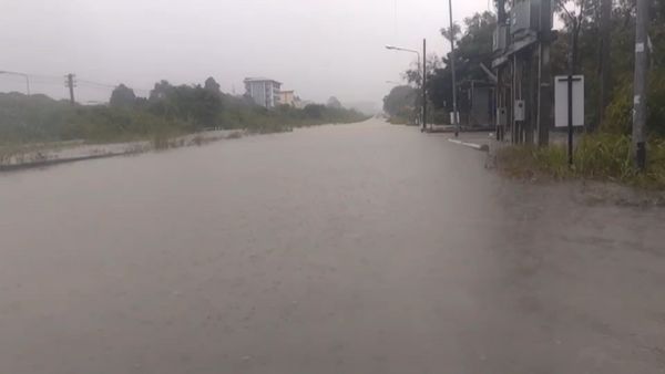 พัทยา ยังอ่วม! ฝนกระหน่ำกลางเมือง ถนนหลายสายเป็นอัมพาต