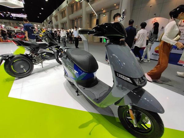 พาทัวร์ชมมอเตอร์ไซต์ EV งาน Motor Show 2022