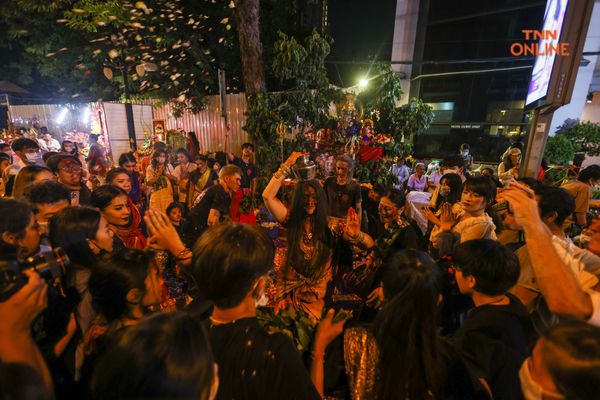 ค่ำคืนนวราตรี พิธีบูชาพระแม่อุมาเทวีสุดยิ่งใหญ่