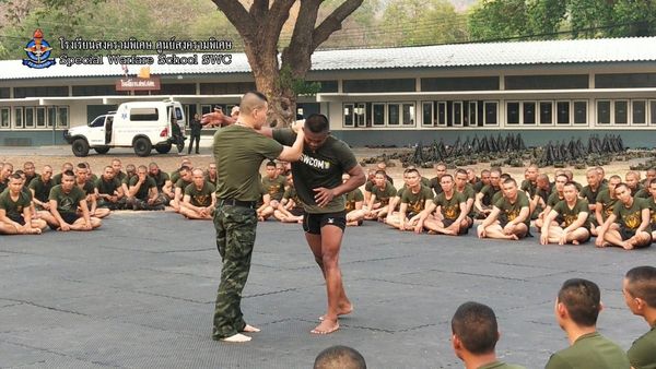 บัวขาว สอนมวยไทยให้นร.ทหาร ก่อนปะทะ หมอภาคย์