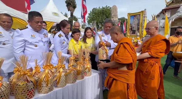 เปิดภาพกรุงเก่าจัดช้าง 10 เชือก เดินขบวนเฉลิมพระเกียรติ 